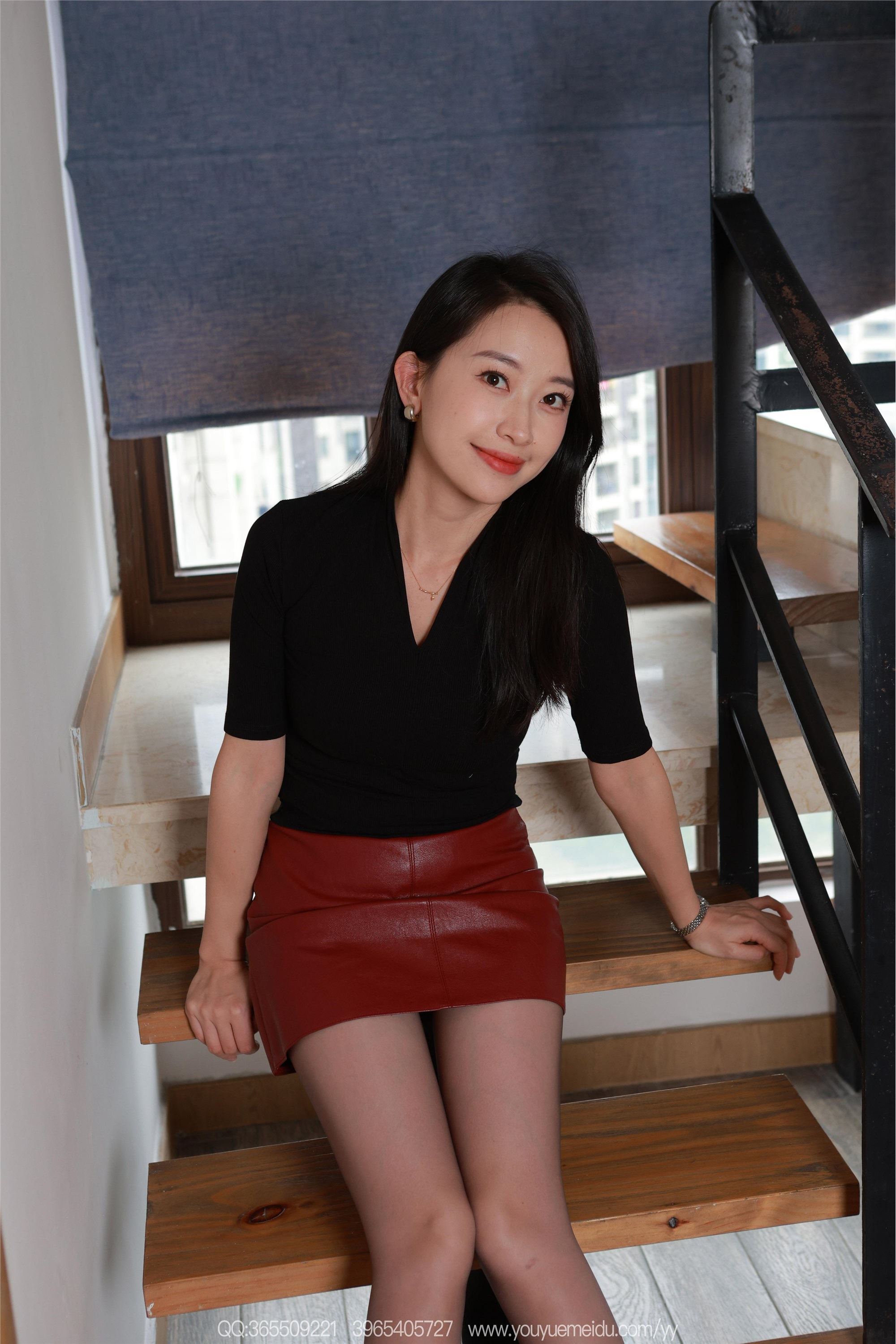 IESS异思趣向  2025.11.12 丝享家 2208 小婕《红色小皮裙》